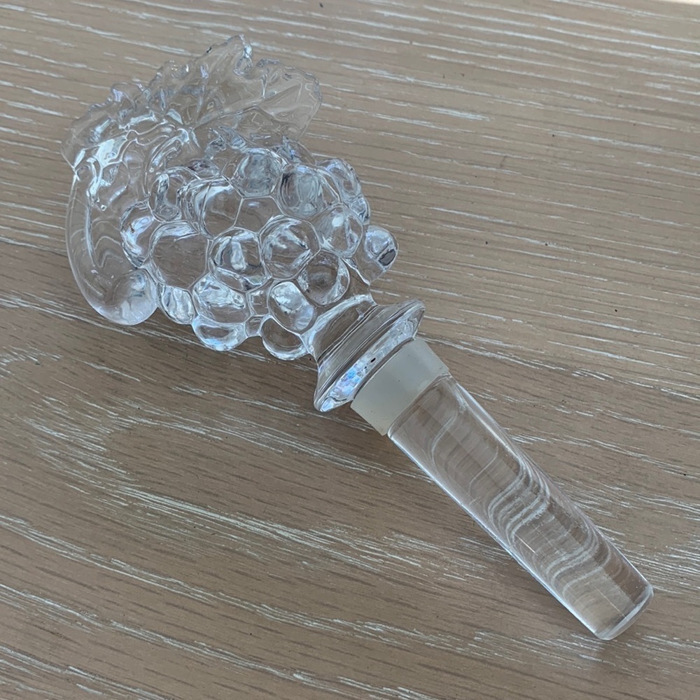 Mikasa Glass Fruit Collection Bottle Stopper excellent condition